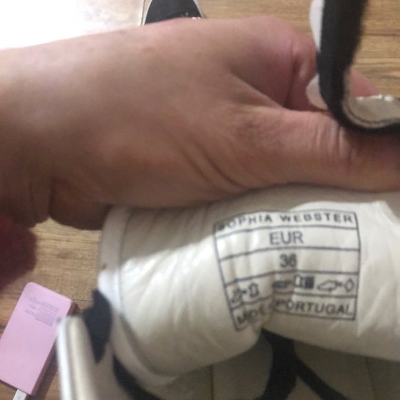 designer like new seude high tops in new condition - Picture 5 of 7